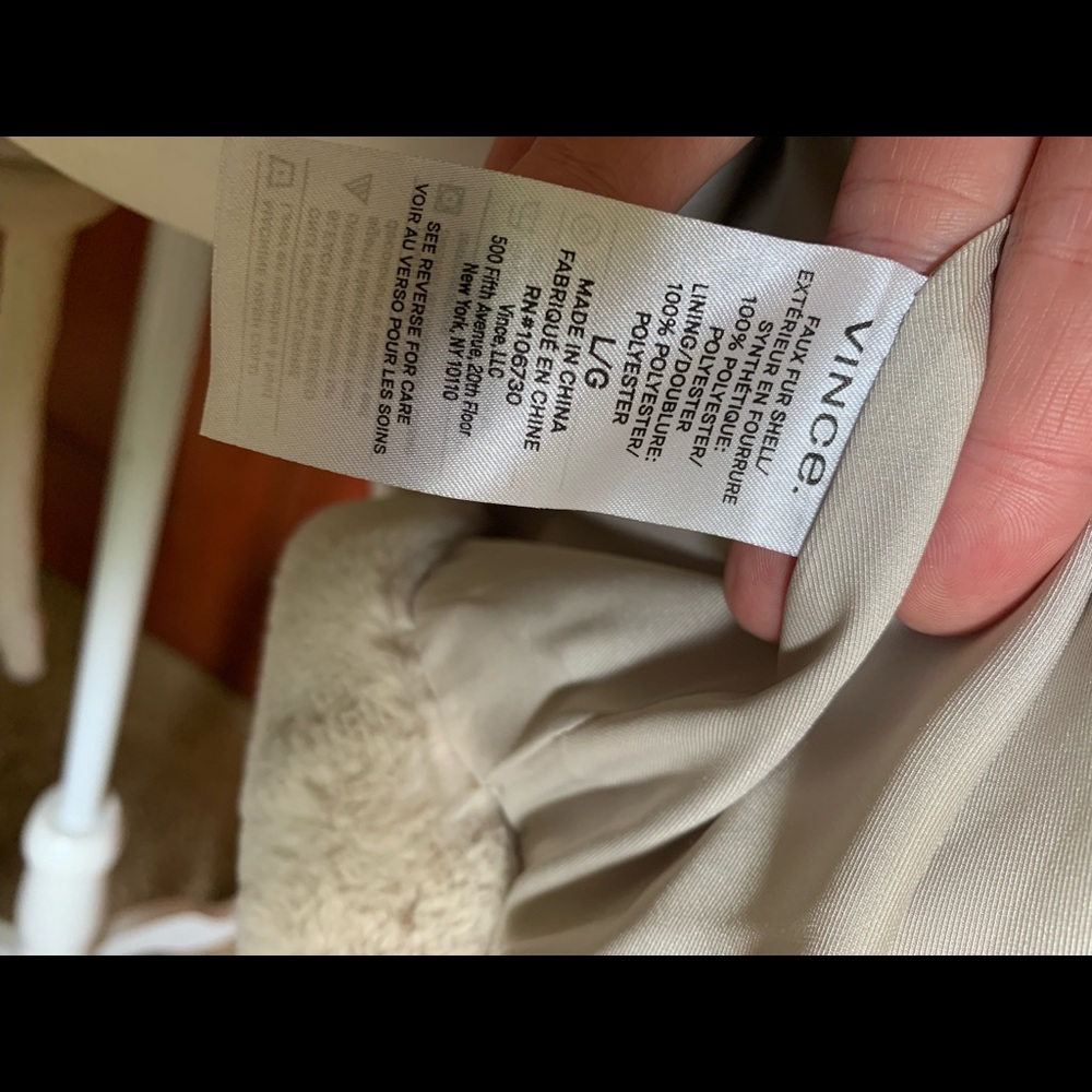 NWT - Vince Faux Fur Coat - L - Picture 9 of 12